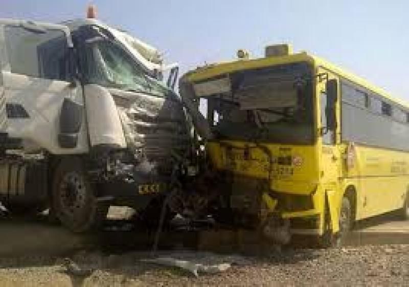 مصرع 13 شخصا إثر اصطدام حافلة مدرسية بسيارة أخرى جنوب أفريقيا