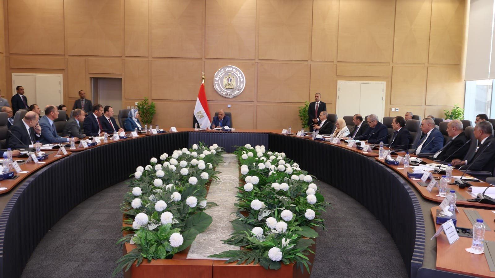 وزير الكهرباء: زيارات مفاجئة للشركات للوقوف على مستوى الأداء الفني (صور)