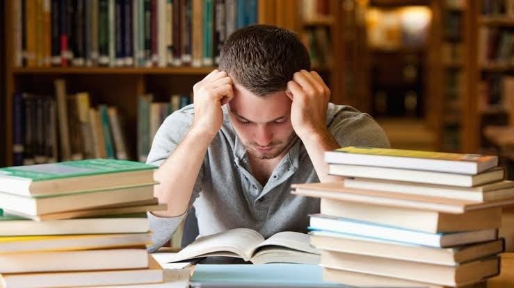 6 خطوات تقضي على شعورك بالكسل في فترة الامتحانات