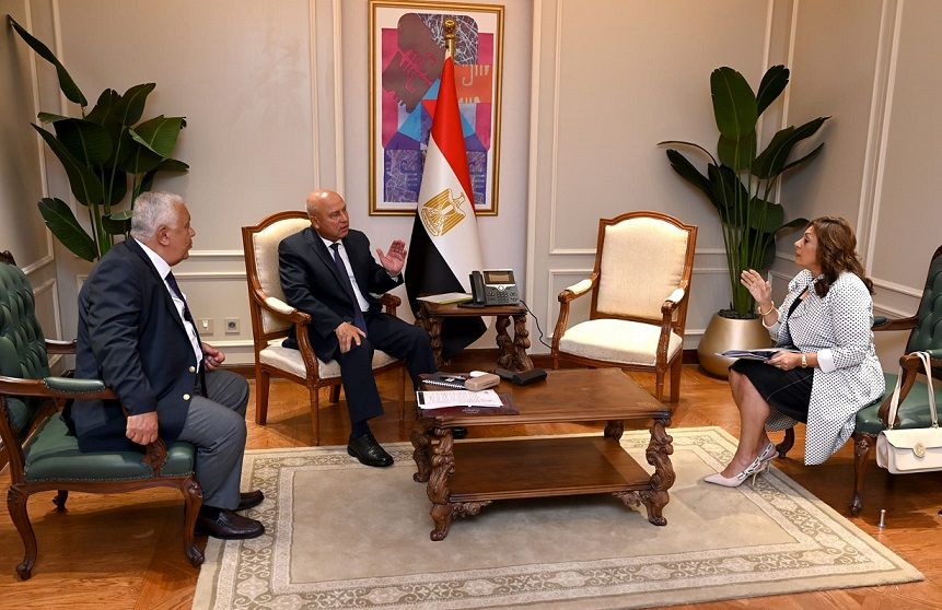 كامل الوزير: التصديق الفوري لإعادة التشغيل ومساعدة المصانع…