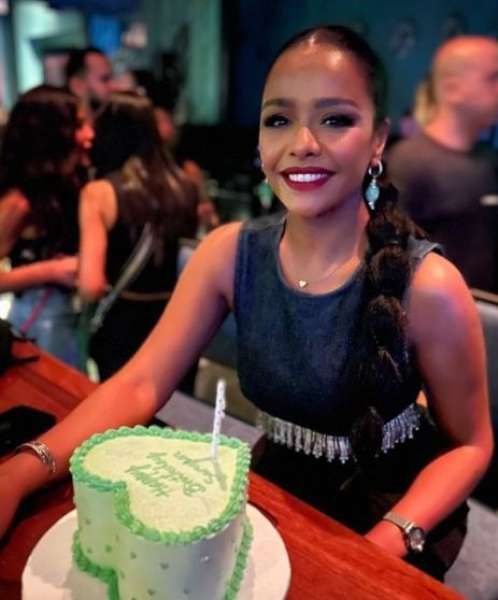 شاهد.. أسماء أبو اليزيد تحتفل بعيد ميلادها برفقة زوجها