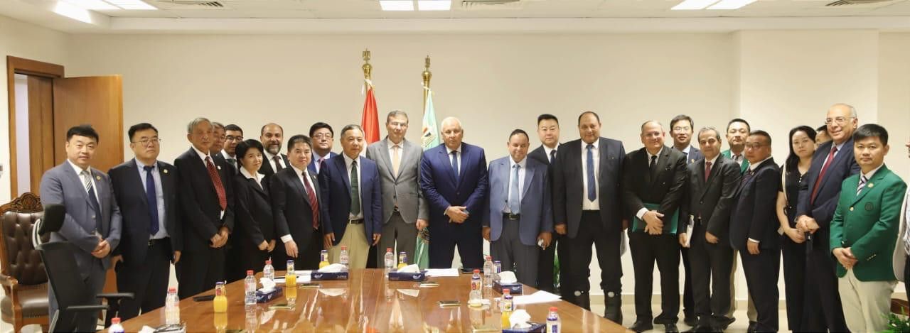 5 أطنان بالفدان ويتحمل الجفاف.. وزير الزراعة يوجه بتجربة صنف قمح جديد بمصر