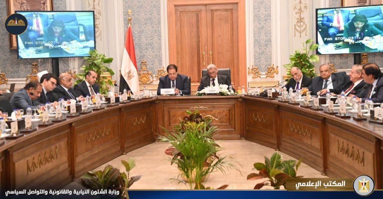 فتح قنوات مباشرة مع المواطنين.. كواليس اجتماع لجنة دراسة برنامج الحكومة