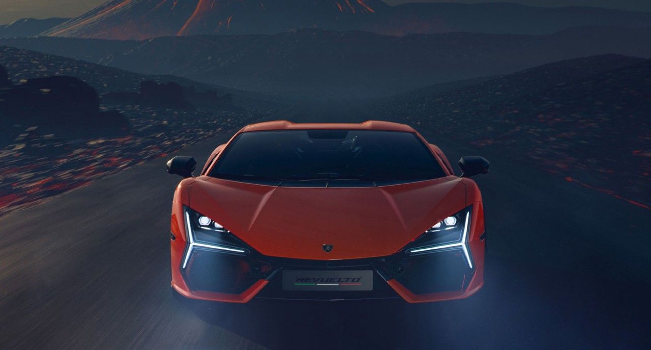 فرصة العمر ..لامبورجيني ريفويلتو 2024 سيارة رياضية تنافس الكبار في السعودية وبميزات وسعر رخيص للغاية