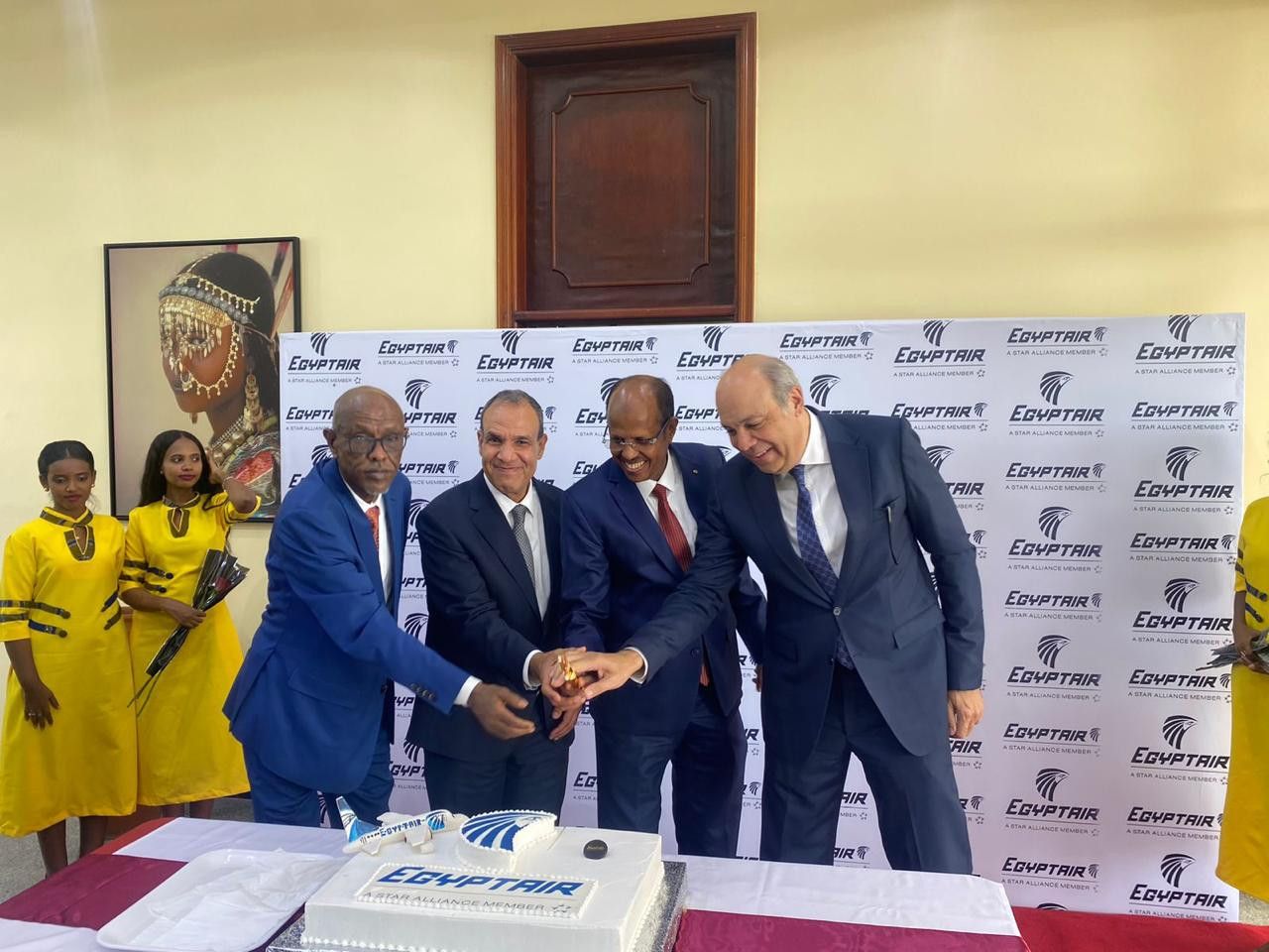 مباحثات ثنائية بين وزير الخارجية ونظيريه الجيبوتي والصومالي (صور)