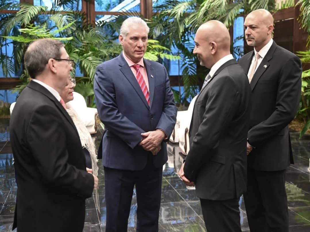 سفير مصر بهافانا يقدم أوراق اعتماده لرئيس كوبا (صور)