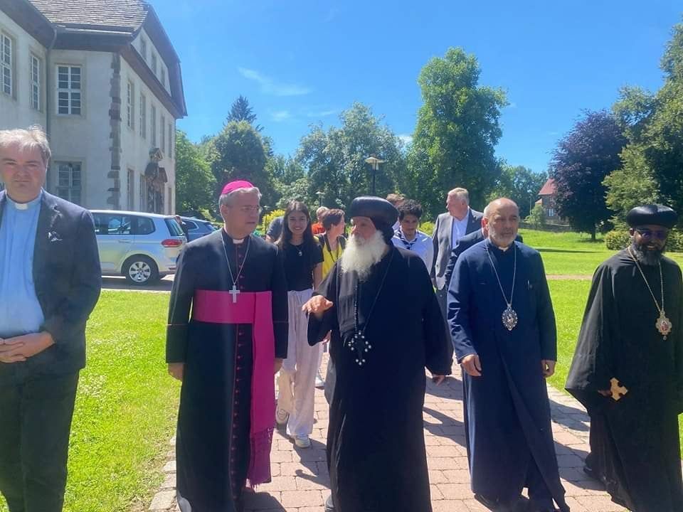 ممثلو كنائس ومسؤولون ألمان يزورون الدير القبطي في هوكستر