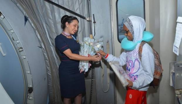 بالورود والهدايا التذكارية.. تدشين أول رحلات مصر للطيران لجيبوتي والصومال