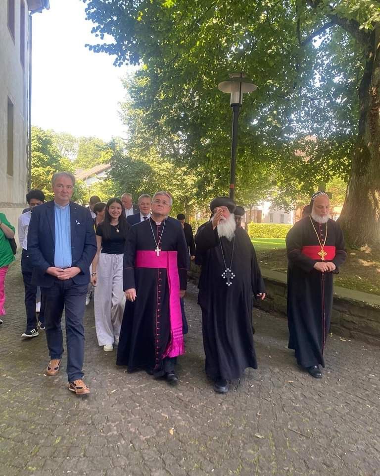 ممثلو كنائس ومسؤولون ألمان يزورون الدير القبطي في هوكستر