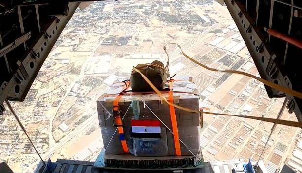 مصدر للقاهرة الإخبارية: مصر تؤكد موقفها من ضرورة إتاحة حرية نقل مساعدات غزة
