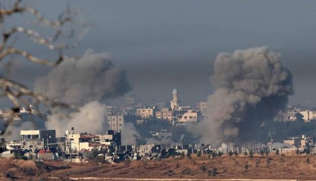 إعلام فلسطيني: ارتفاع عدد ضحايا مجزرة الشاطئ إلى 18 شهيدًا وعشرات المصابين