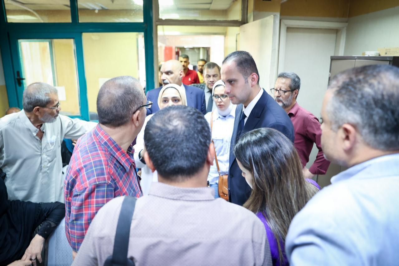 إتاحة البدائل لنواقص الأدوية.. نائب وزير الصحة يتفقد عيادة ناصر الشاملة