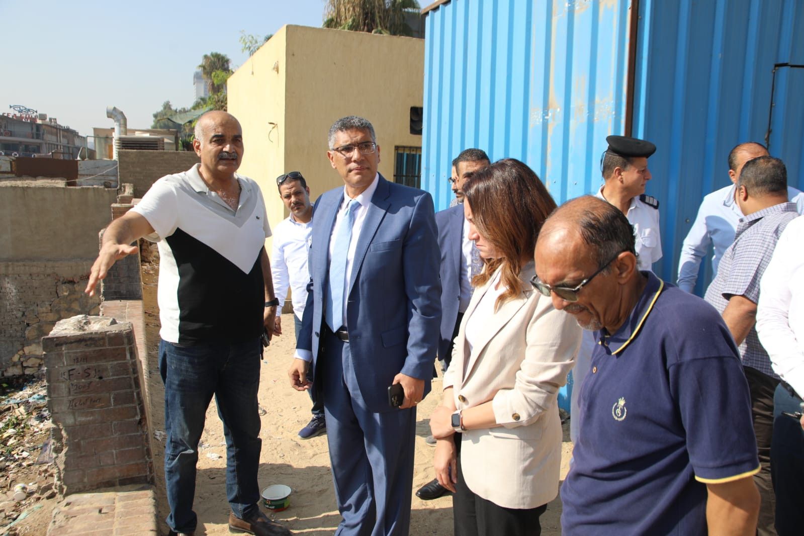 محافظ الجيزة يشدد على عدم المساس بأي مسطحات خضراء