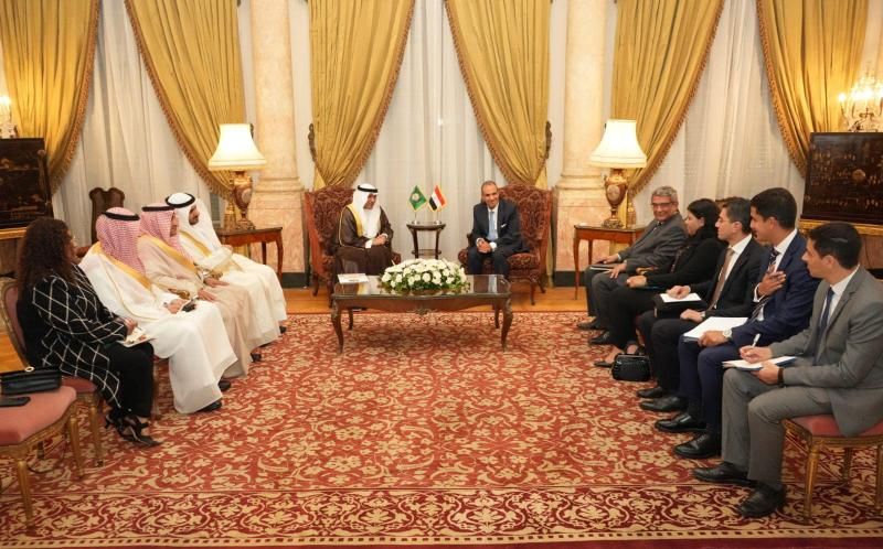 وزير الخارجية يستقبل أمين عام مجلس التعاون الخليجي