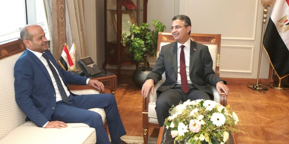 وزير التموين والتجارة الداخلية يستقبل رئيس البورصة المصرية ويبحثان تنشيط البورصة السلعية