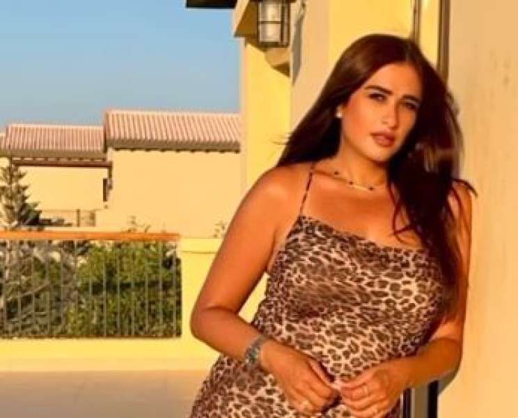 شاهد.. ياسمين عبدالعزيز تظهر على إنستجرام بإطلالة أنيقة