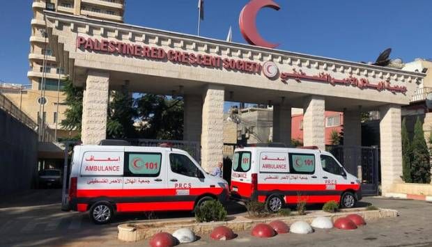 الهلال الأحمر الفلسطيني: الاستهدافات المتعمدة لطواقمنا تعوق أداء مهامنا