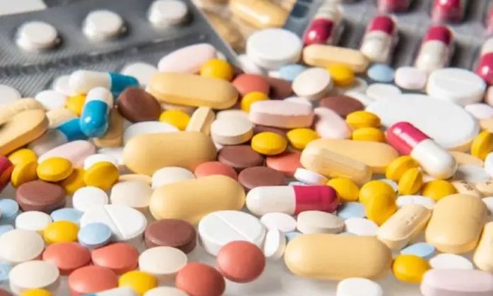 ملف.. هيئة الدواء تخاطب الشركات للنظر في طلبات تحريك الأسعار