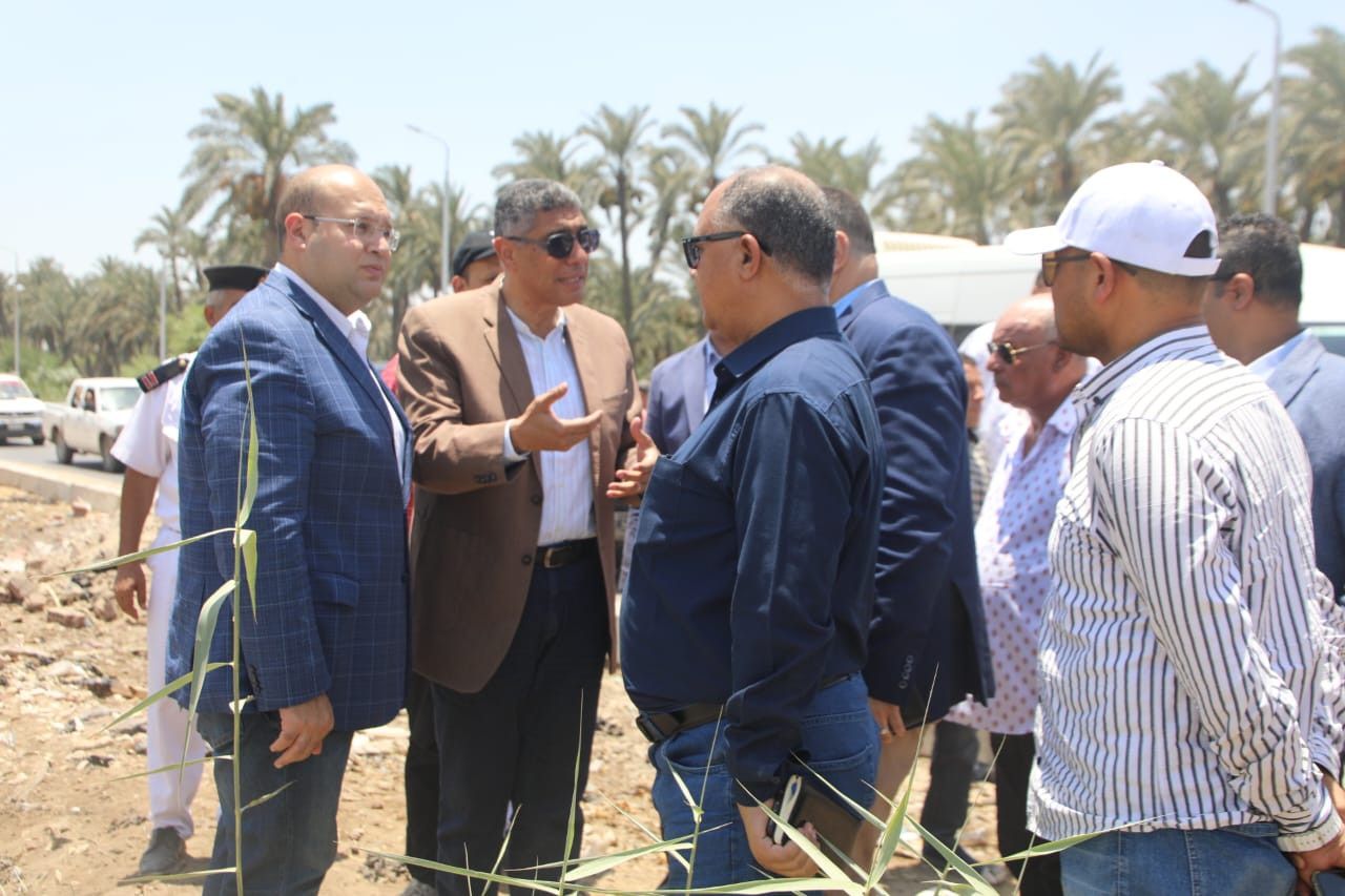 محافظ الجيزة يوجه بمنع أي تعديات على طريق مصر أسيوط الزراعي (صور)