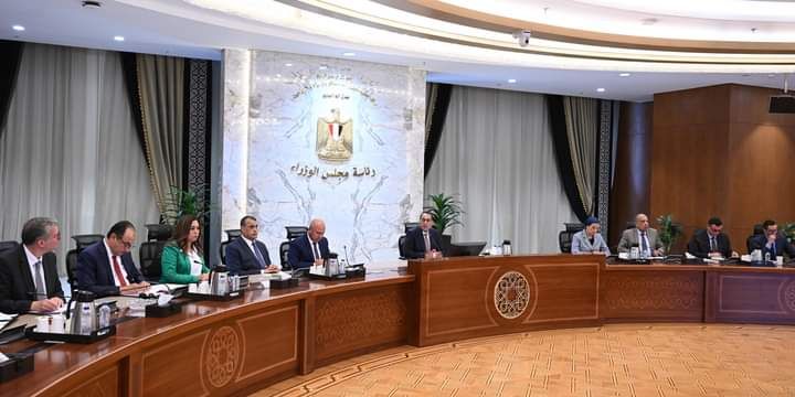 الحكومة: مقترحات لتنشيط إجراءات استخراج التراخيص الصناعية