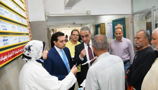 محافظ الفيوم يوجه بتوفير الأدوية الناقصة بمجمع التأمين الصحي بـ«كيمان فارس»