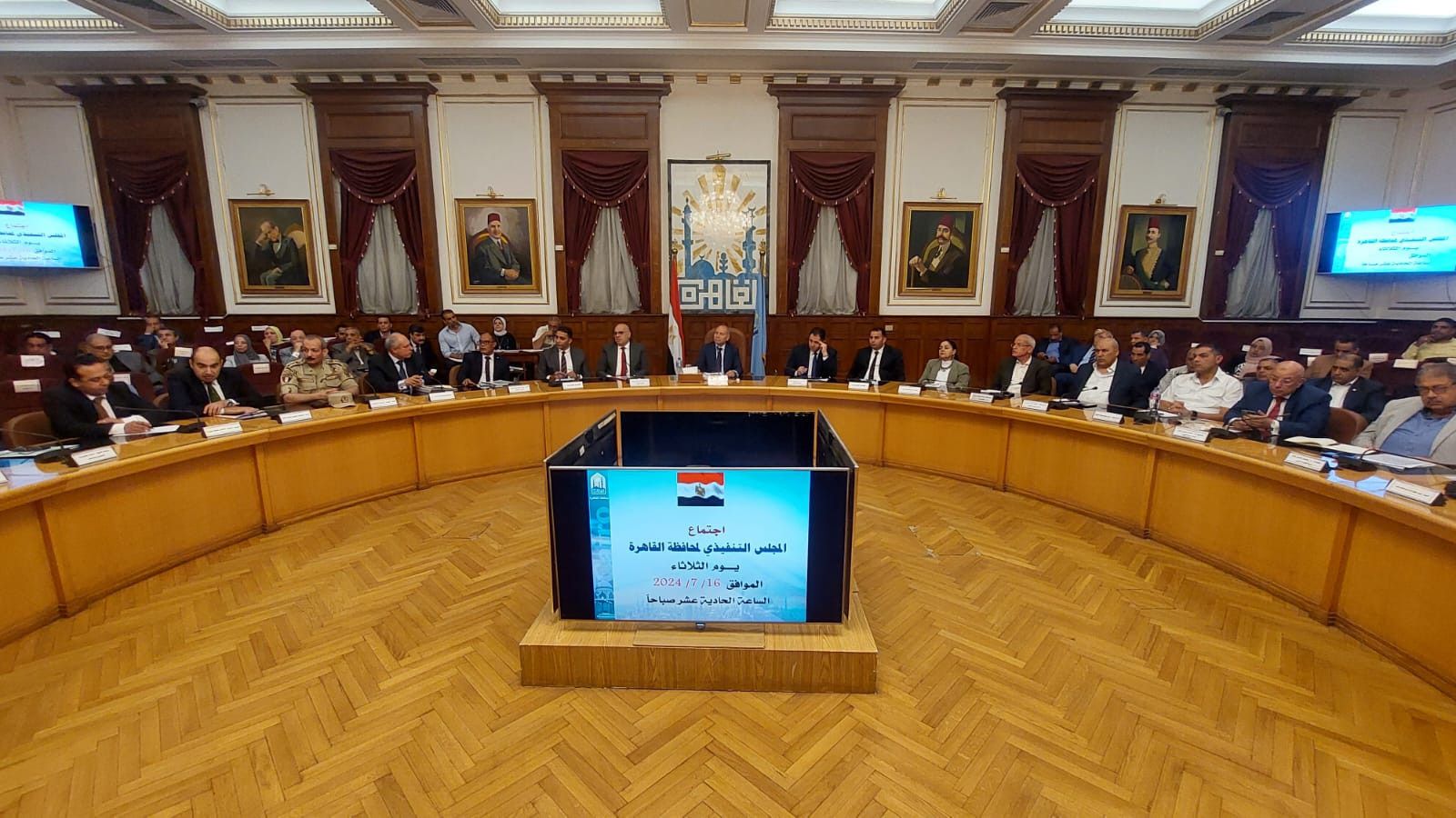 محافظ القاهرة: الالتزام بأعلى جودة في تنفيذ مشروعات الخطة الاستثمارية (صور)