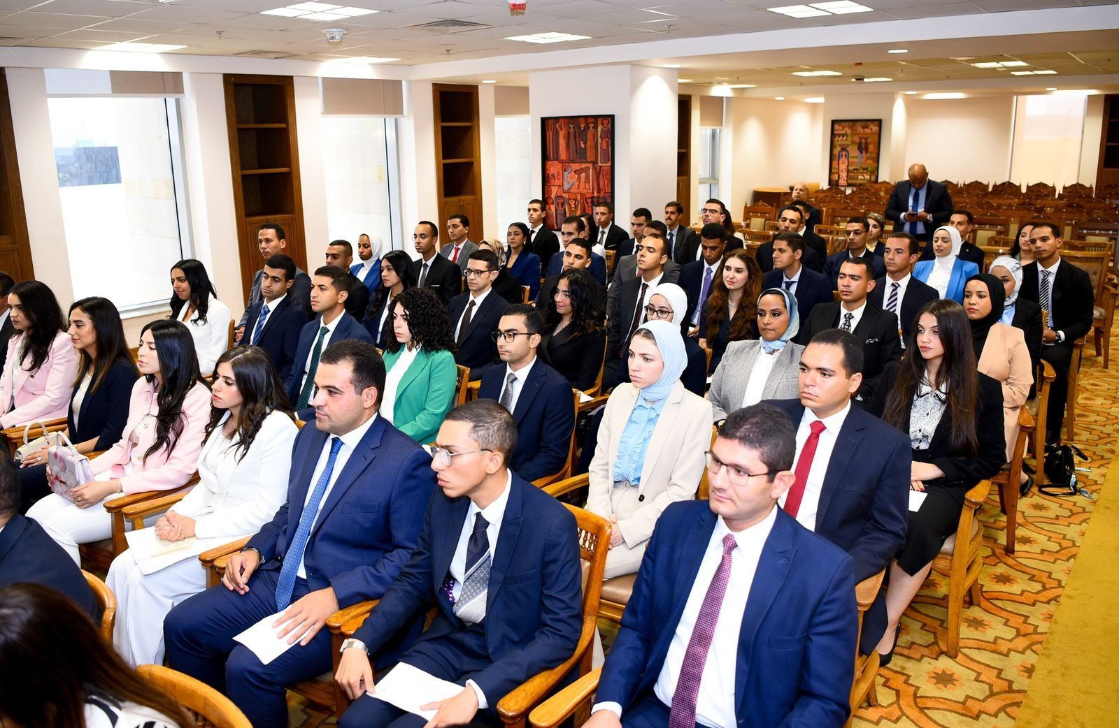 وزير الخارجية يشهد أداء القسم لدفعة الملحقين الدبلوماسيين الجديدة (صور)