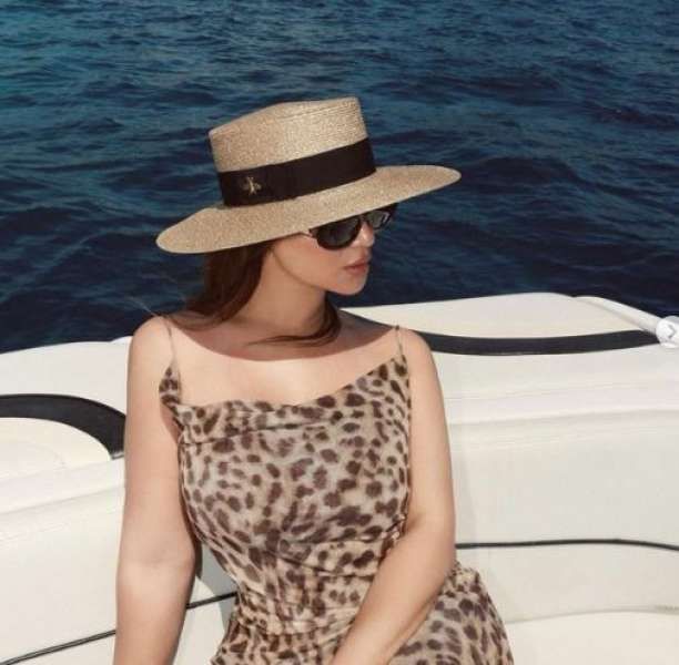 هدى الإتربى بإطلالة جريئة على انستجرام