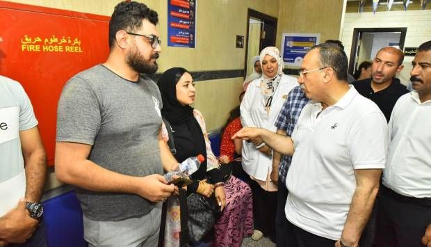 محافظ أسيوط للمواطنين بحي شرق: "أنا هنا علشانكم وتحت أمركم طوال 24 ساعة"