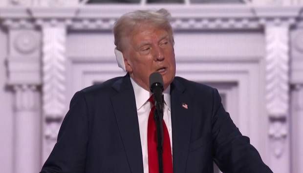 ترامب عن محاولة اغتياله: الرصاصة التي أطلقها الجاني كادت تنهي حياتي