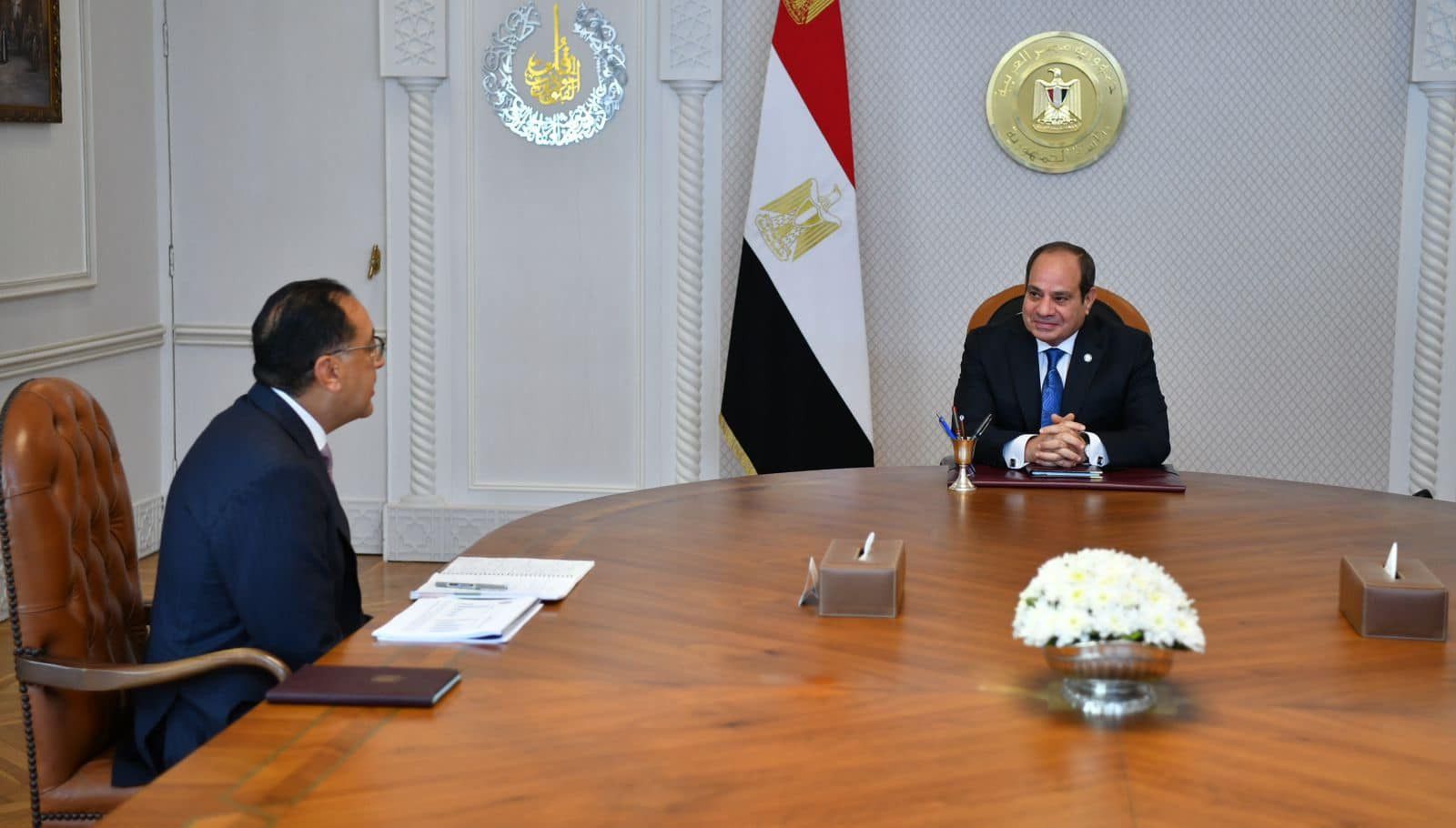 نشاط الرئيس في أسبوع.. السيسي يستقبل نظيره الصربي ويجتمع بمدبولي