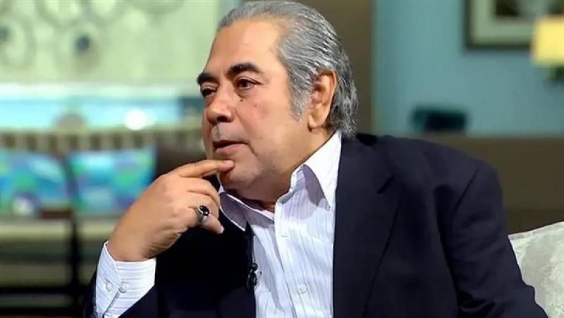 نقل الفنان صبري عبد المنعم إلى المستشفى بعد تعرضه لأزمة صحية خلال...