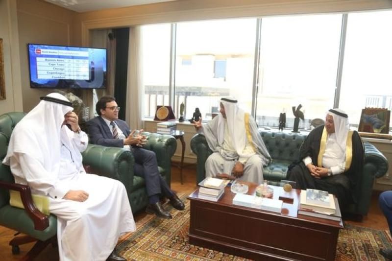 وزير الثقافة يلتقي مشايخ شمال سيناء لبحث تعزيز العمل الثقافي في المحافظة