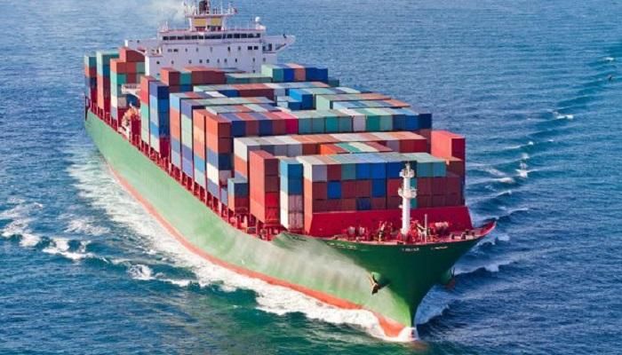 أحمد فتحي: تغير المسارات يرفع تكاليف الشحن 60%