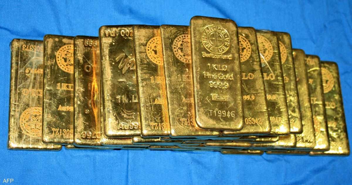 العالم اليوم - الذهب يزداد بريقا في يوليو ويتجه لتحقيق مكاسب شهرية بـ 3%