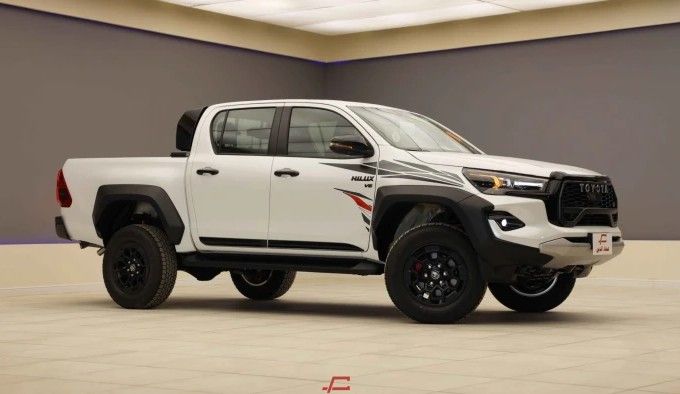 السعودية : اتفرج.. مختص يكشف مواصفات وسعر هايلوكس «GR SPORT» موديل 2024 «أغلى فئة»