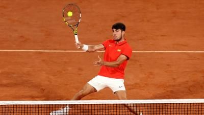 ألكاراز إلى نصف نهائي فردي التنس