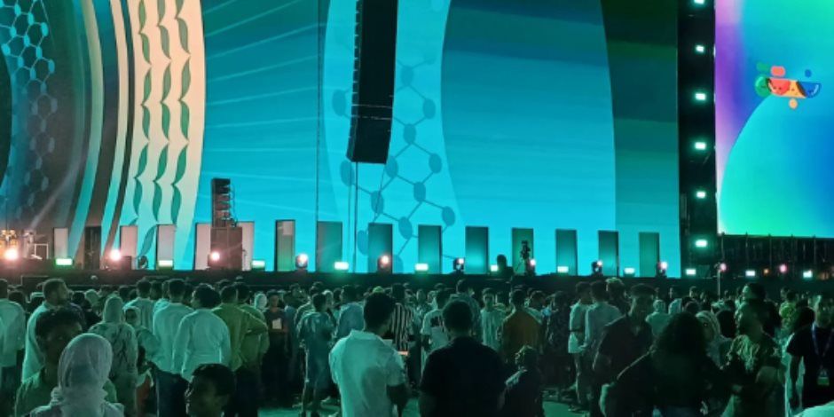 توافد جمهور رامي جمال على حفله بمهرجان العلمين الجديدة فى نسخته الثانية