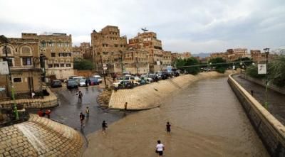 أخبار اليمن : تحذير من السباحة في سائلة صنعاء وتجمعات السيول