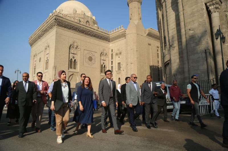 وزير الثقافة يتفقد بيمارستان ”المؤيد شيخ” بالقاهرة التاريخية ضمن مشروع الإدارة المتكاملة...