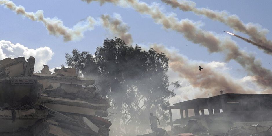 القاهرة الإخبارية: استشهاد 2 وإصابة 9 في قصف إسرائيلي بمحيط مدينة حمد شمال خان يونس بقطاع غزة