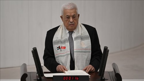 القيادة الفلسطينية توضح حول زيارة عباس لغزة