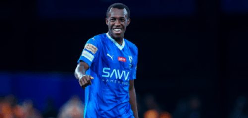 رسالة قاسية من وكيل سعود عبدالحميد بعد انتقاله إلى روما.. لا تتصارع مع خنزير