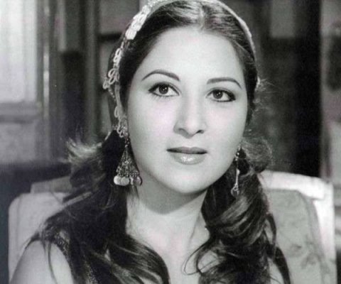 ما حقيقة اعتزال بوسي .. ابنتها توضح