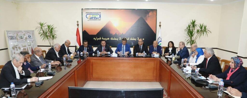 وزير الزراعة يؤكد للمصدرين العمل على إزالة كافة معوقات…