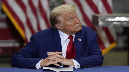 ترامب ينشر صورة لنجمة عالمية تدعو فيها للتصويت له .. اتفرج