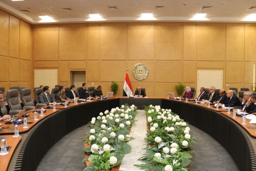 عصمت: إنهاء أعمال مشروع خط الربط الكهربائي المصري السعودي…