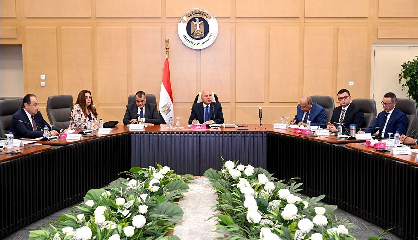 الحكومة تدرس تعديل تعريف المشروعات الصغيرة بسبب أسعار الصرف