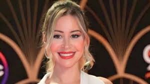 منة شلبي تكشف عن مواصفات فتى أحلامها