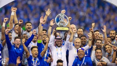 رحيل ثلاث نجوم من الهلال لبدء الاحتراف: هل يواجه الفريق أزمة جديدة؟